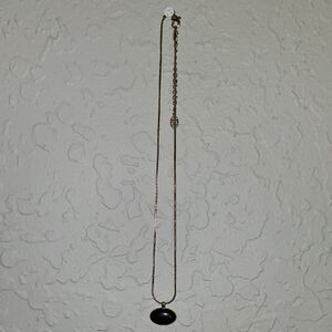 Chic Gold and Black Pendant Necklace